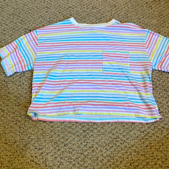 Cute pastel striped crop top - Picture 1 of 4
